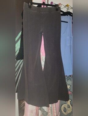 Free People Distressed Yoga Style Flare Pants 🧘🏼‍♀️🪷